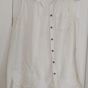 Chico's button down long sleeveless blouse